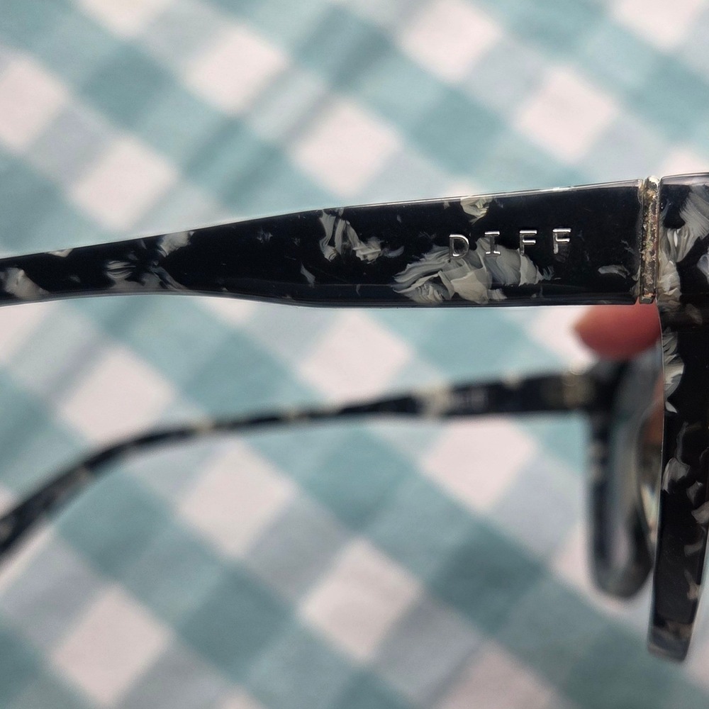 DIFF Eyewear Sunglasses Black White Marble Purple Mirror Lens Round Retro - Picture 6 of 10